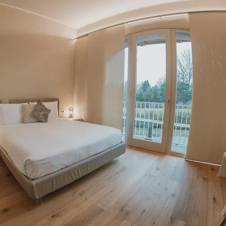 Alloggio per agriturismo La Cascina Di Carlotta Alba (Piedmont)